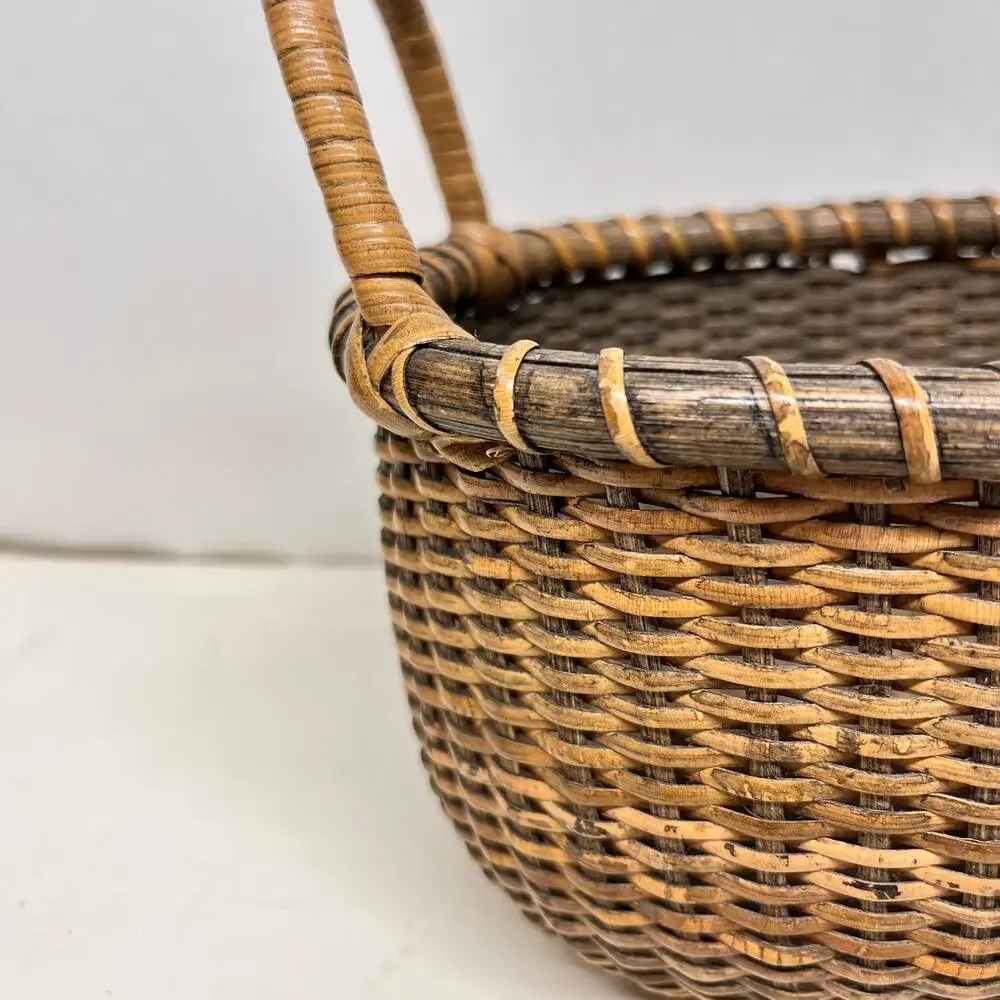 Oval Hand Woven Nantucket Basket Wooden Base